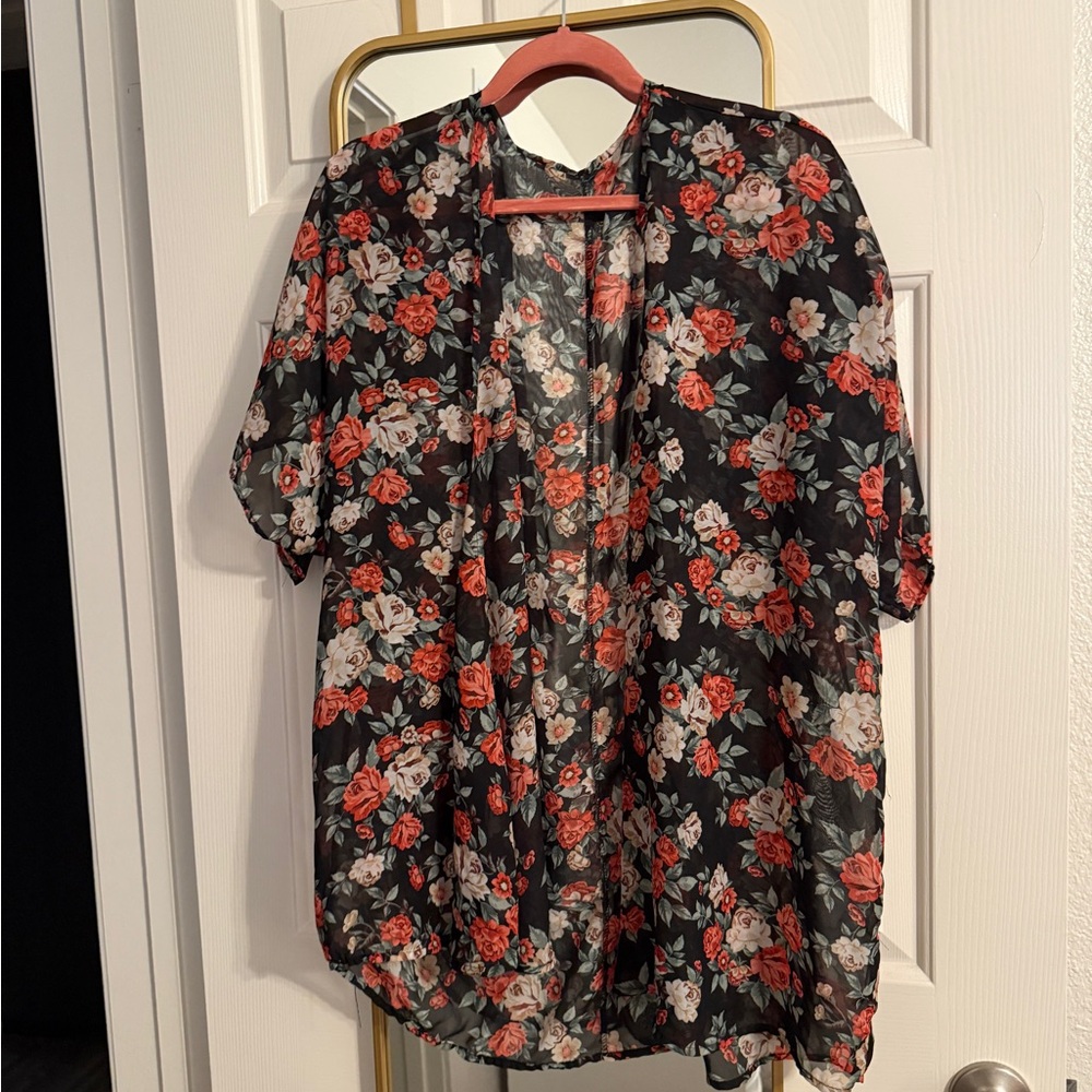 Floral semi sheer kimono